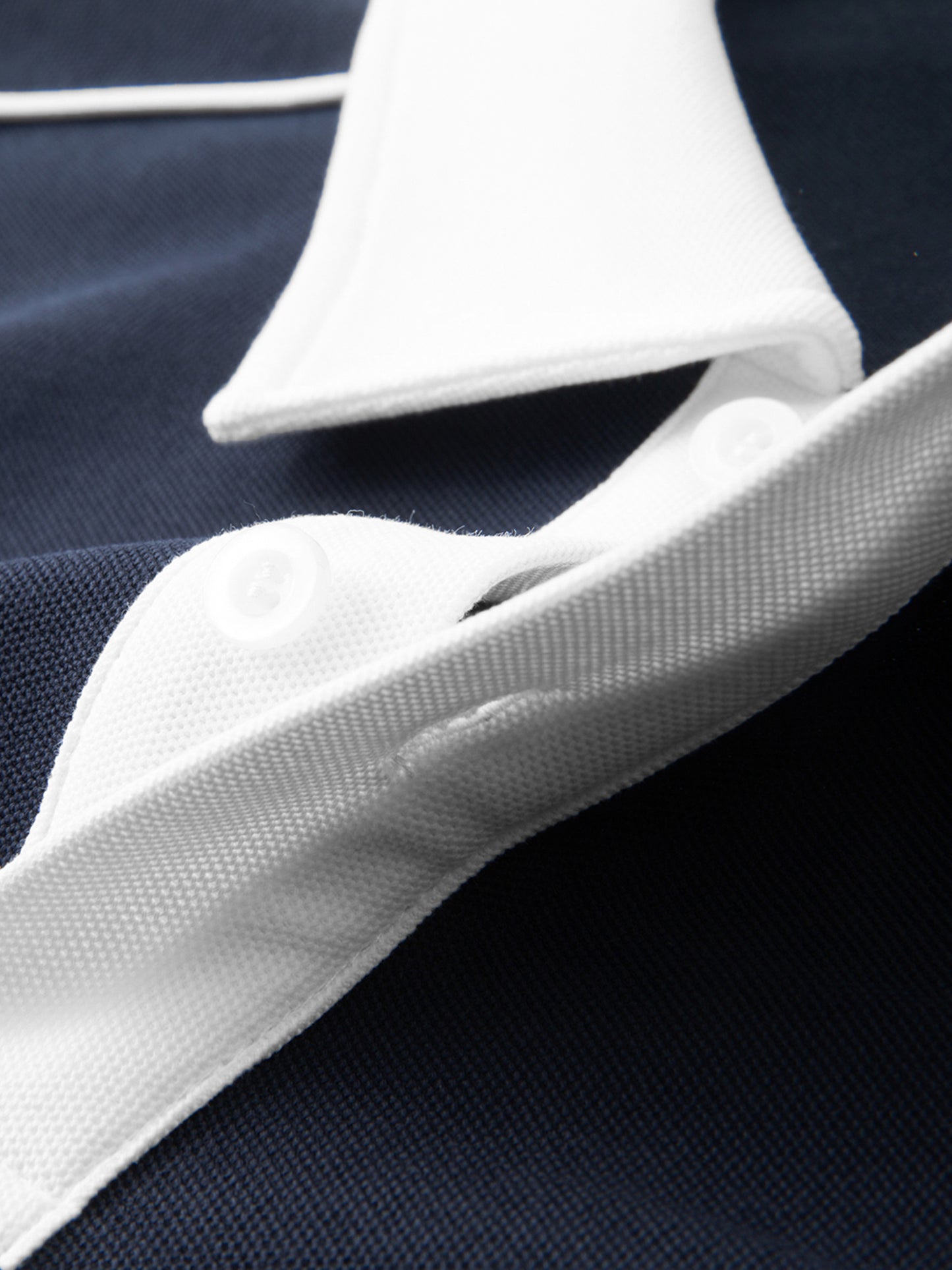 PROFESSIONAL POSER Contrast Collar Short-Sleeve Polo Shirt