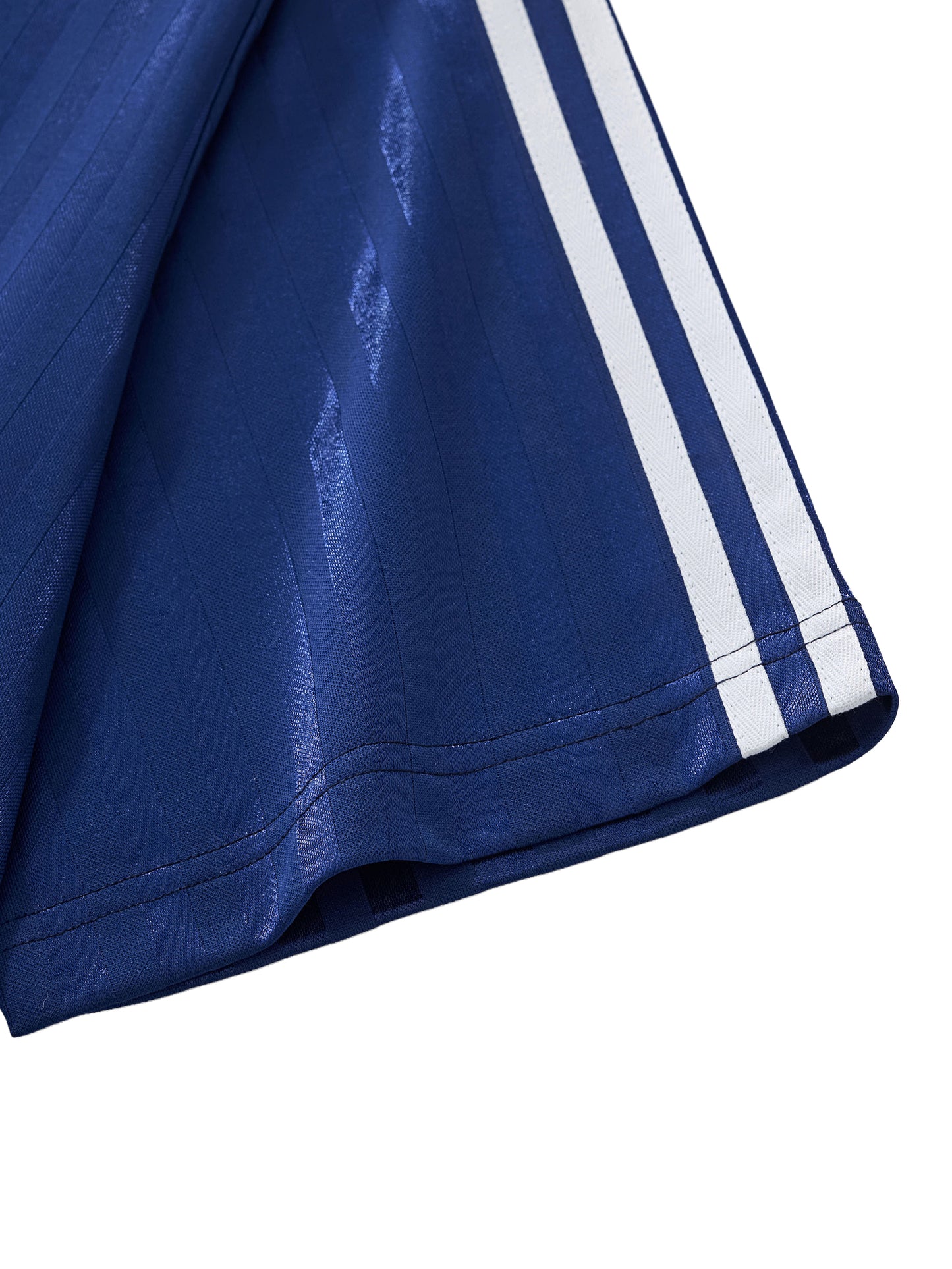PROFESSIONAL POSER Contrast Collar Striped Soccer Jersey