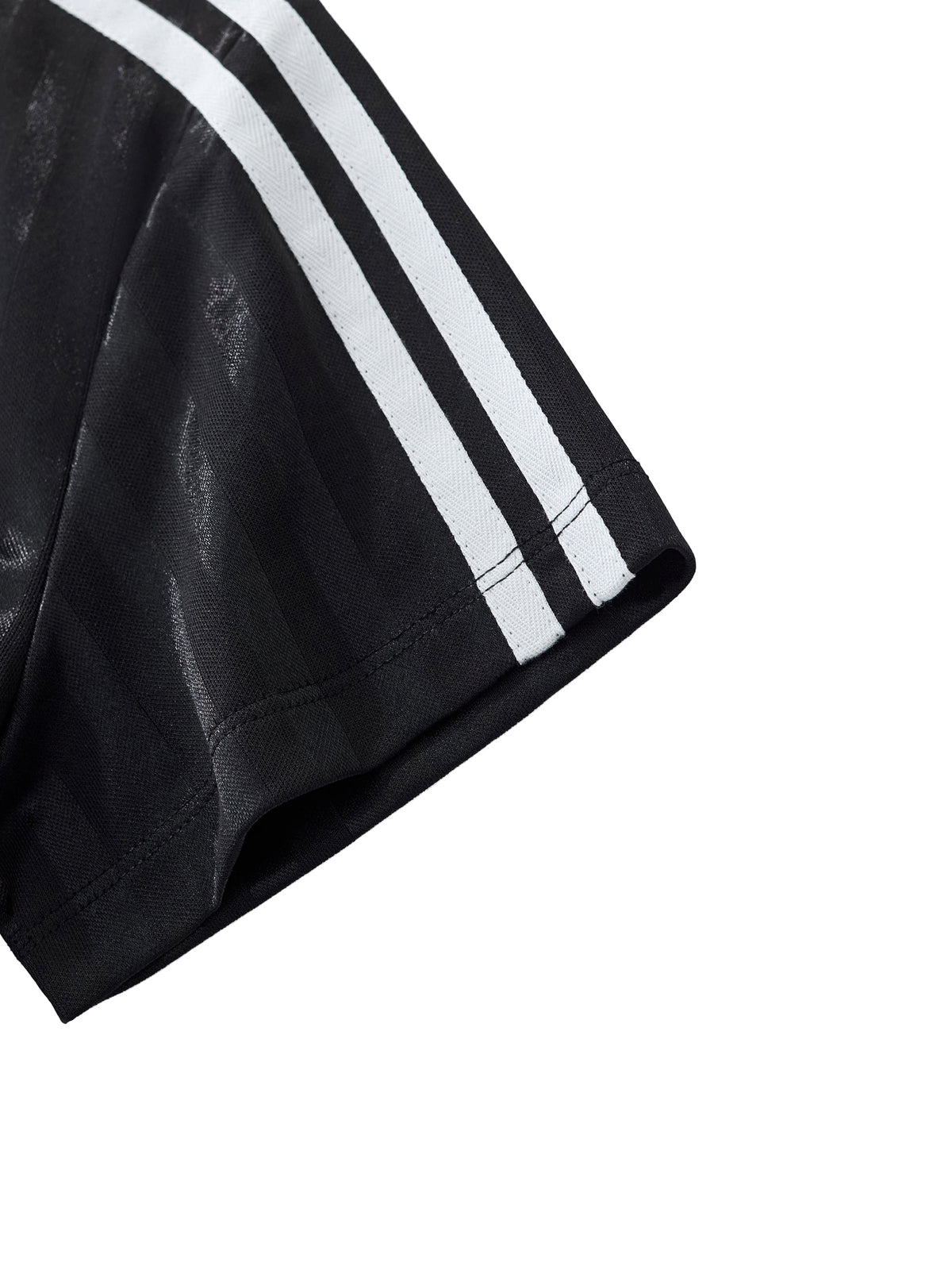 PROFESSIONAL POSER Contrast Collar Striped Cropped Jersey
